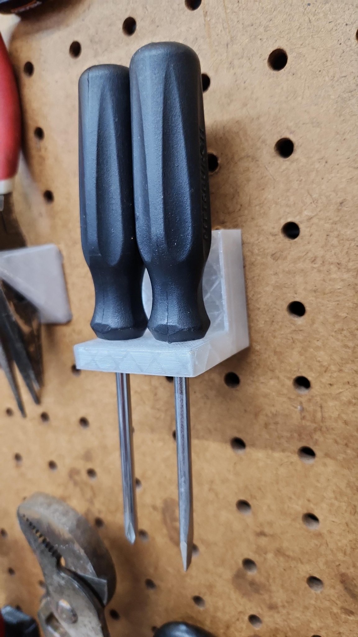 Giá đỡ tua vít 2 cho bảng treo đa năng