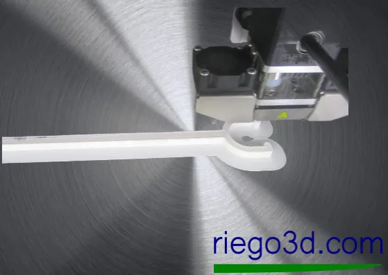 Giá đỡ ống tưới nước cho hệ thống tưới tiêu