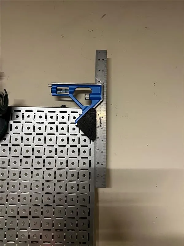 Giá treo vuông kết hợp Omniwall đơn giản