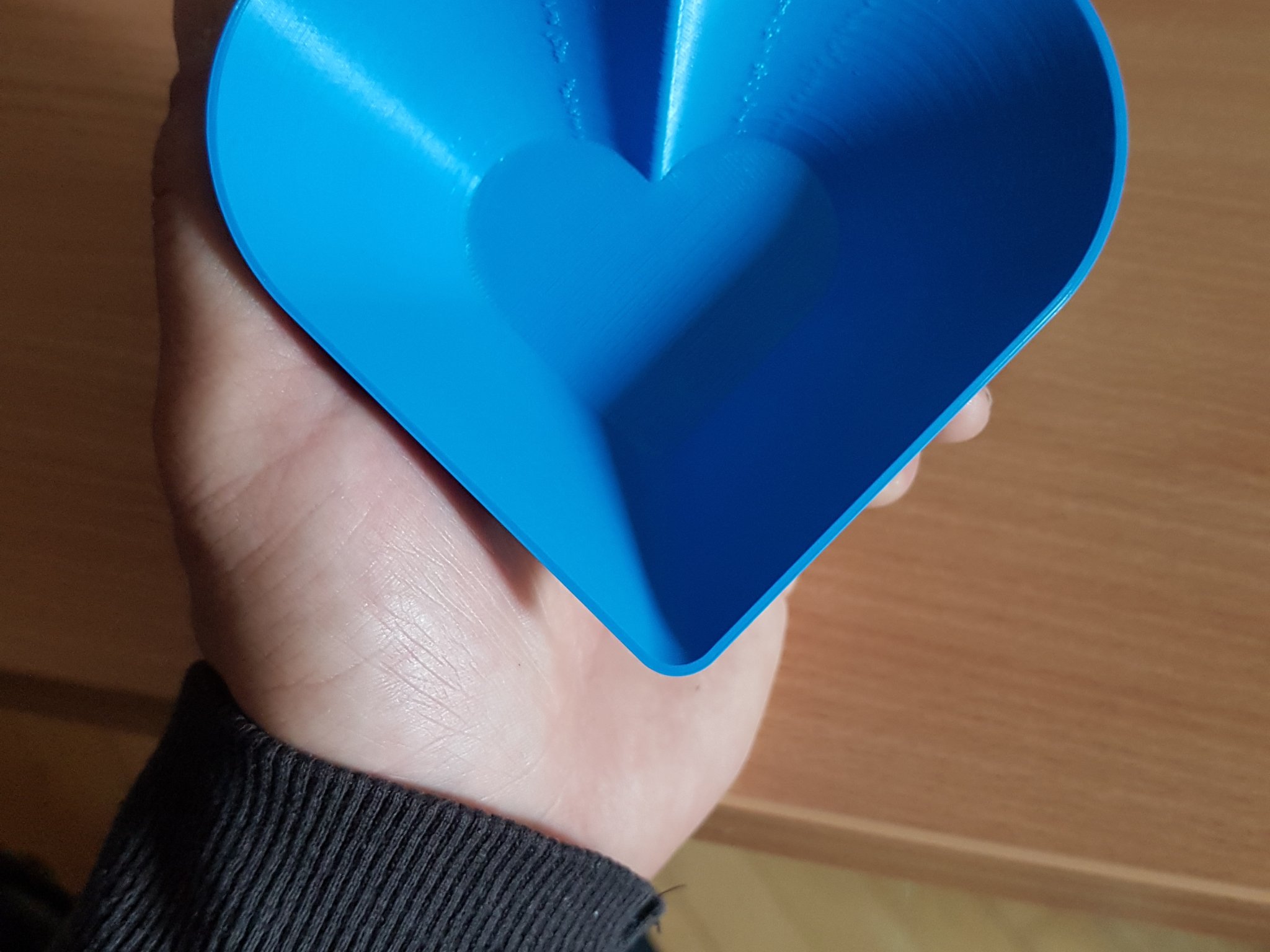 Khuôn trái tim gửi đi cho trò chơi và đồ chơi ngoài trời