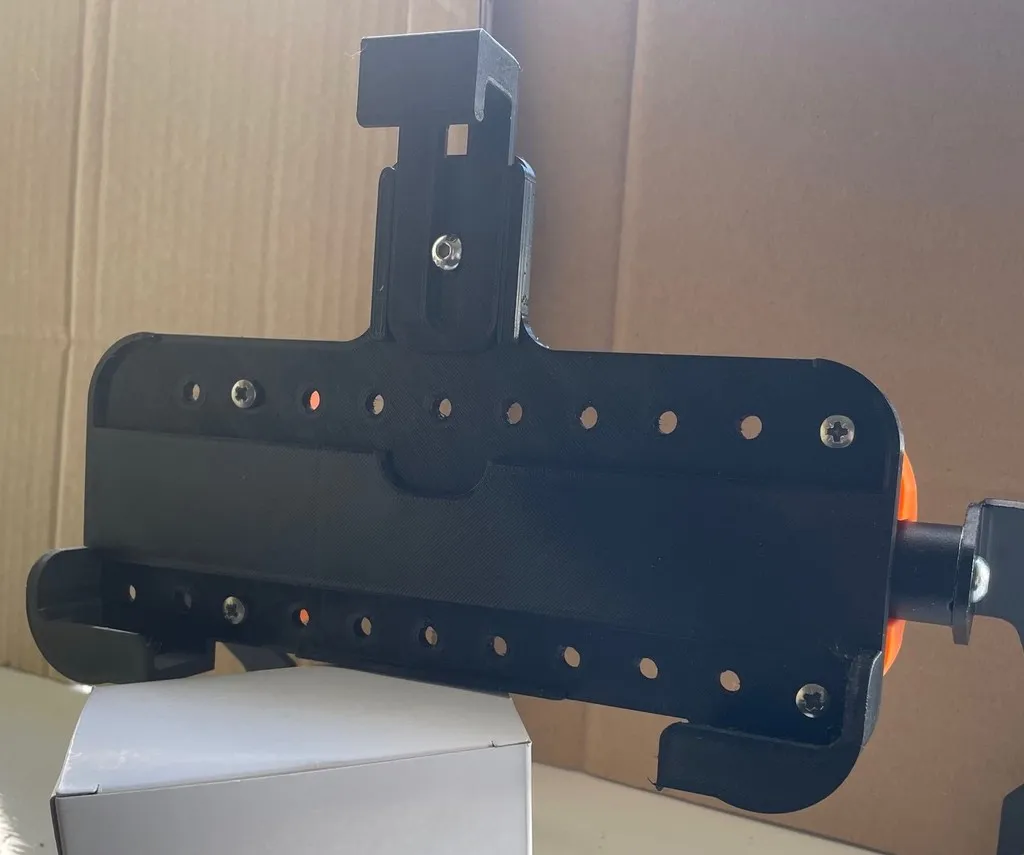 Giá đỡ xe máy cho máy tính bảng Oukitel RT3 trên thanh 22mm