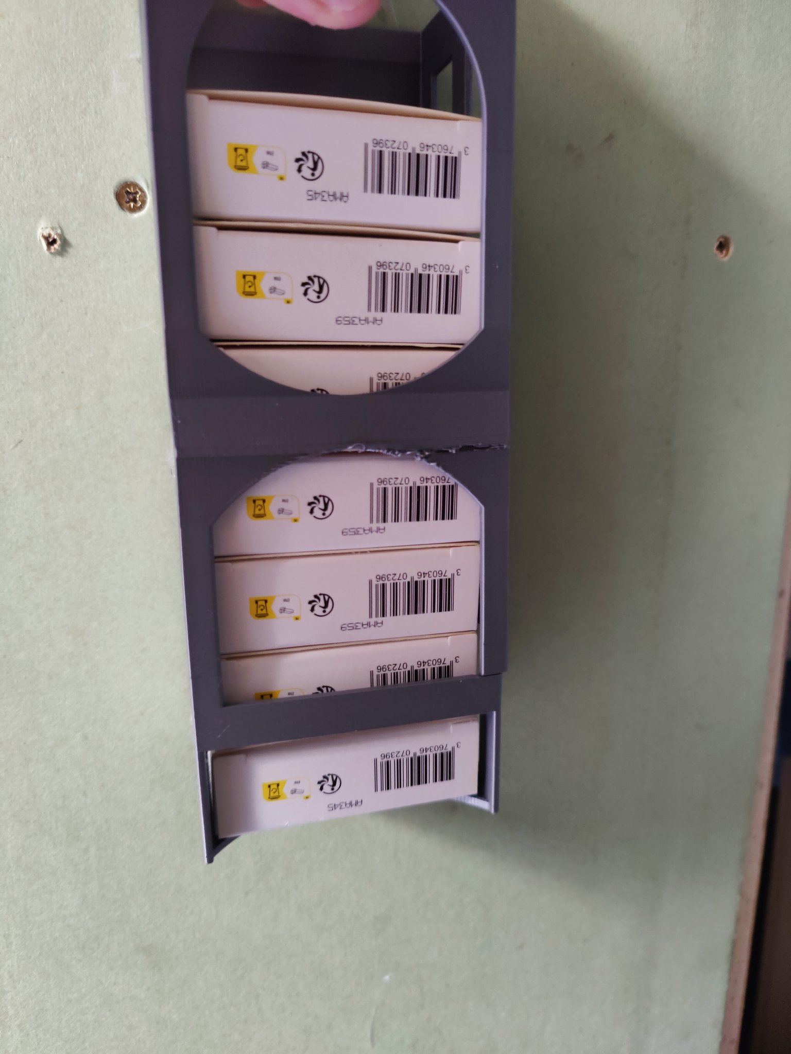 Máy phân phối dầu gội 900 Care