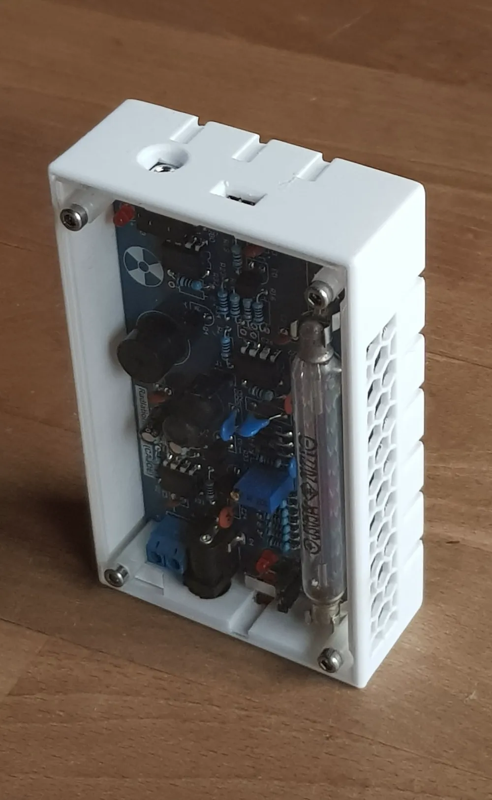 Hộp đựng bộ đếm Geiger RadiationD-v1.1