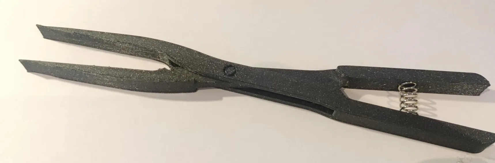 Bộ giảm âm dây đàn piano cho việc chỉnh nhạc