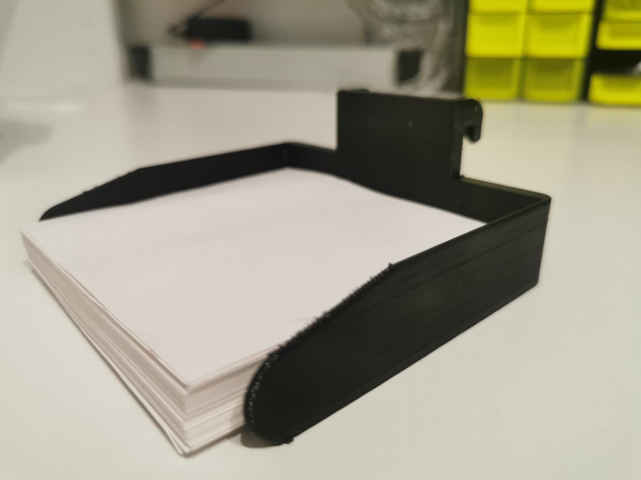 Khay để ghi chú Skadis tiện lợi cho tổ chức