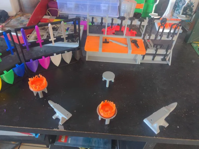 Bộ đồ chơi thợ rèn Mini 13 với bàn làm việc và công cụ