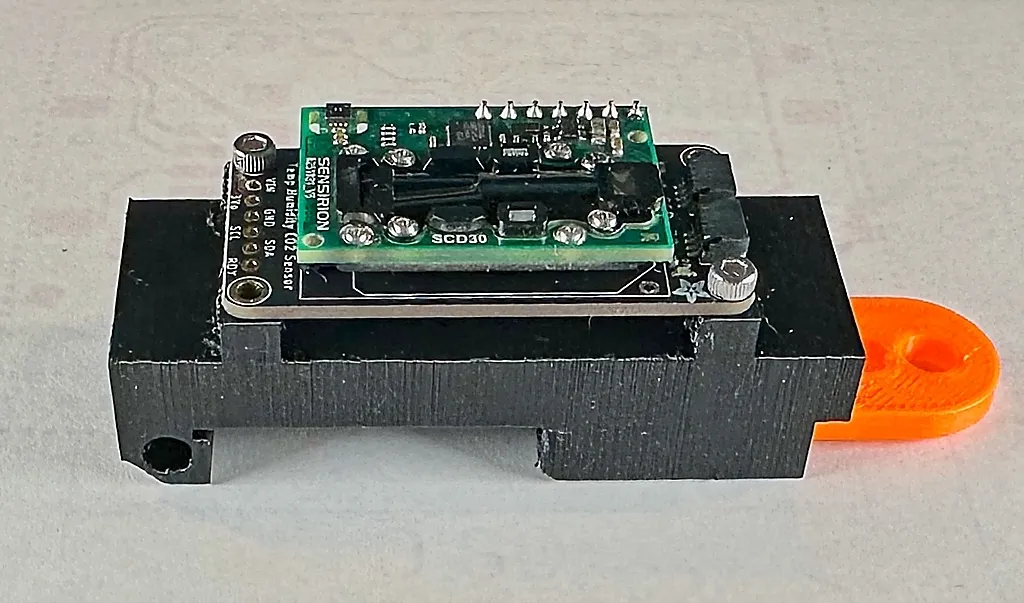 Giá đỡ cảm biến CO2 SCD-30 lắp trên thanh din