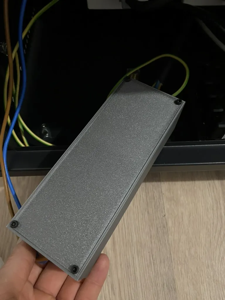 Bộ lọc EMI Schaffner 20A trong hộp bảo vệ