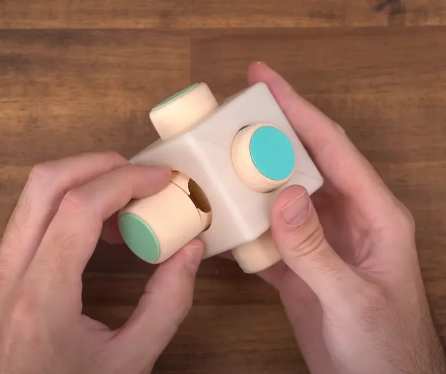 Hộp bí ẩn Origin Cube - Mô hình sáng tạo từ Blender