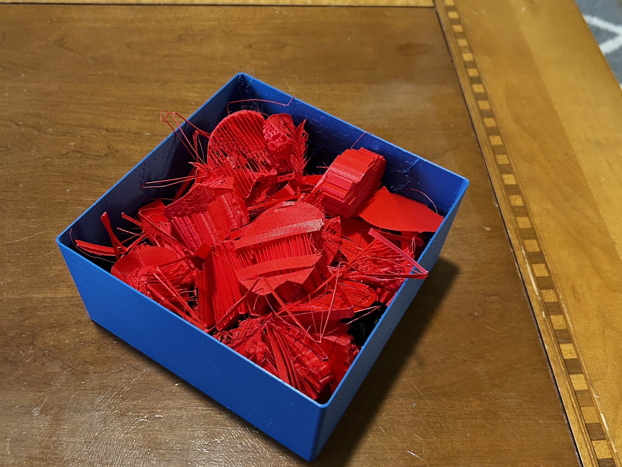 Thùng rác nhỏ 6in x 6in x 3in cho chất thải filament