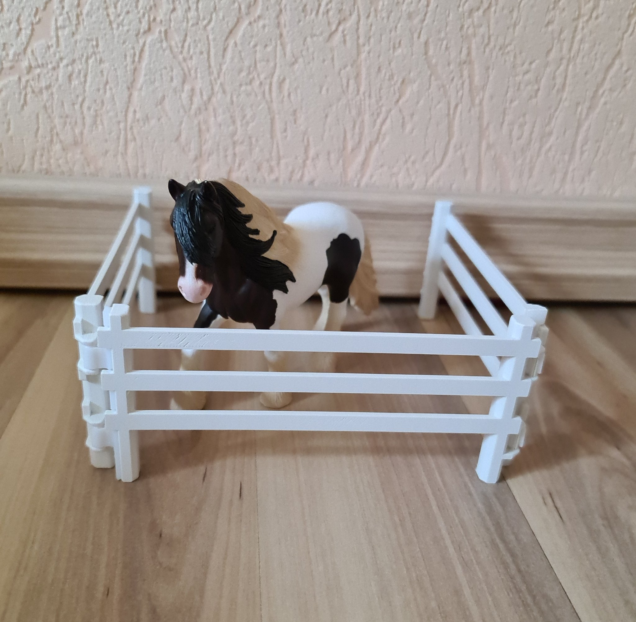Cổng phụ tùng cho câu lạc bộ ngựa Schleich
