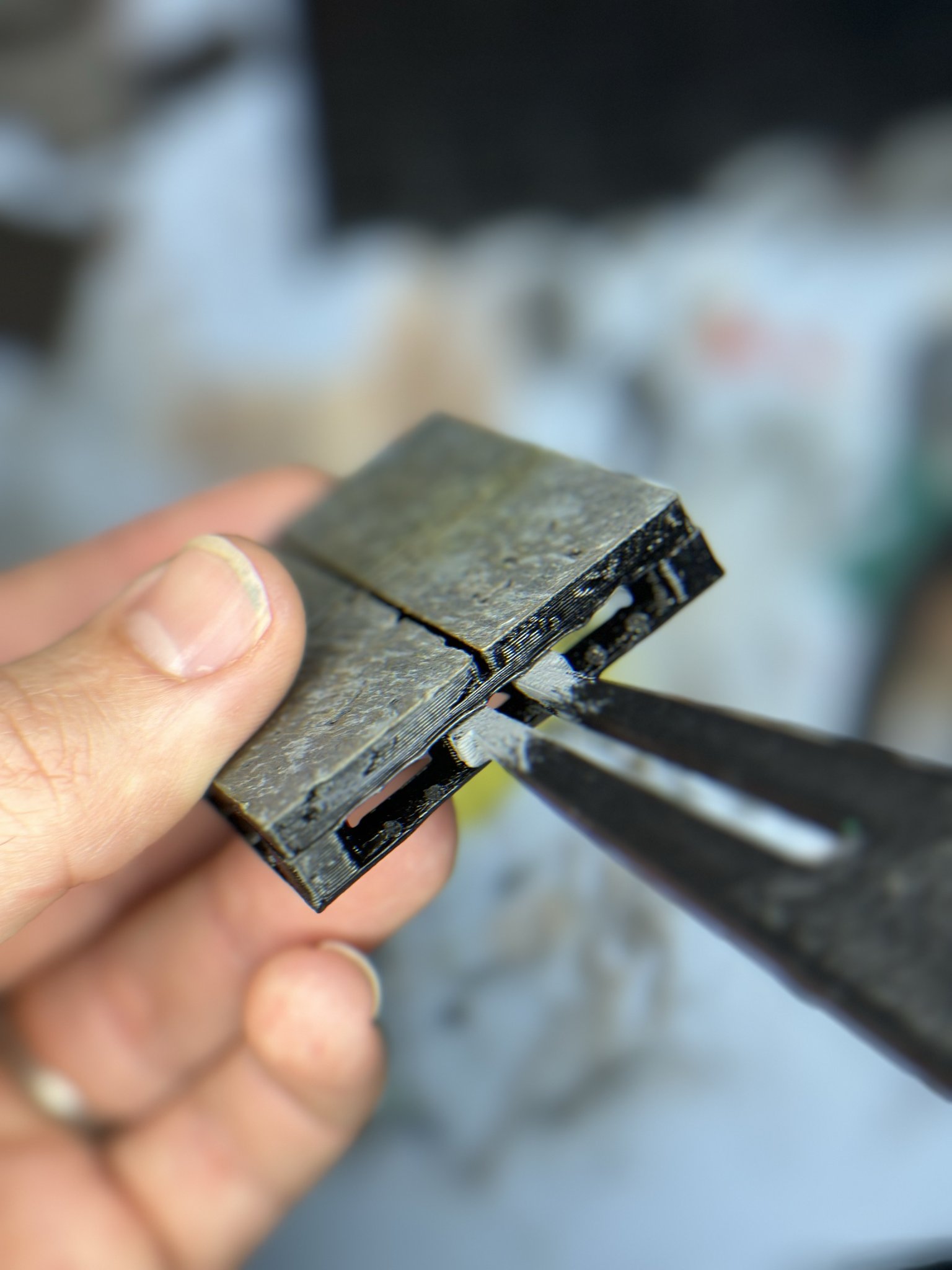 Công cụ hỗ trợ sơn cho gạch ngục OpenLock