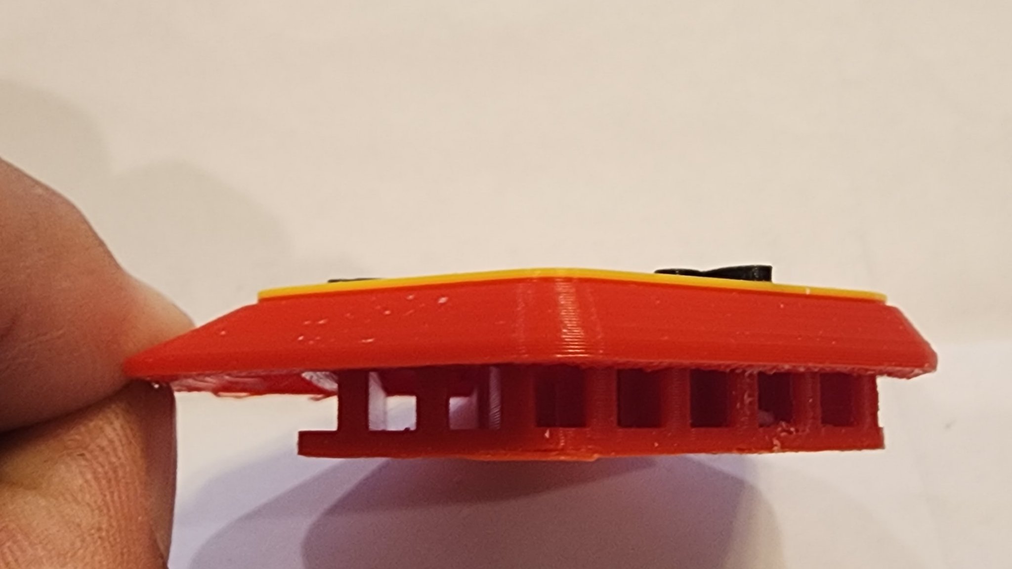 Wile E Coyote va chạm với biểu tượng MasterLiquid Atmos EVO