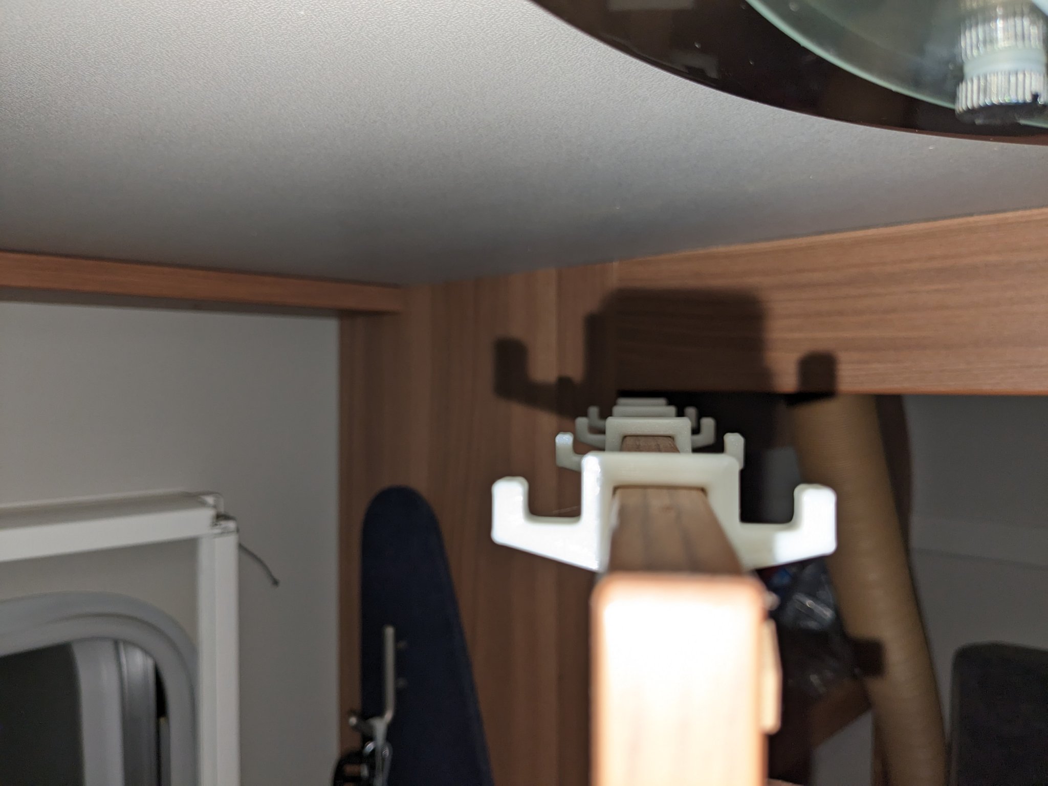 Móc treo cửa mạnh mẽ cho xe caravan