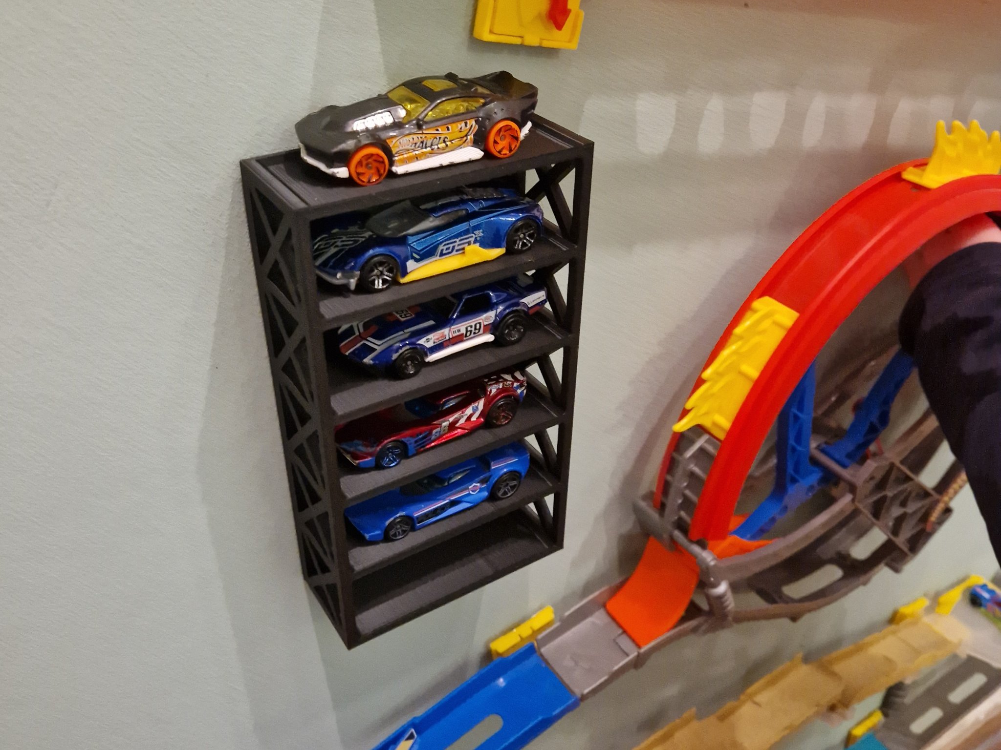 Giá đỡ Hot Wheels treo tường cho 6 xe ô tô