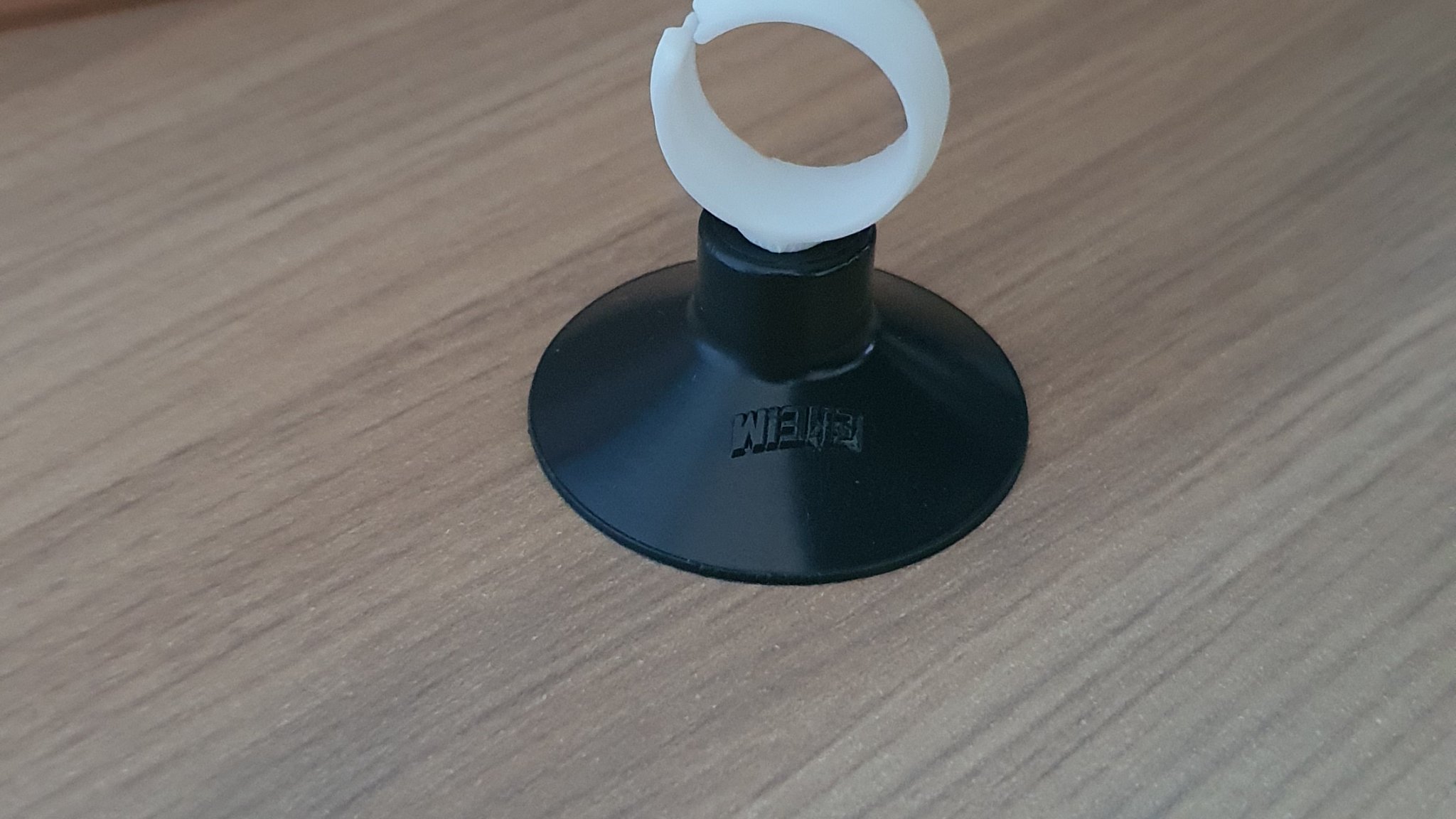 Kẹp chân không bất đối xứng cho cốc hút