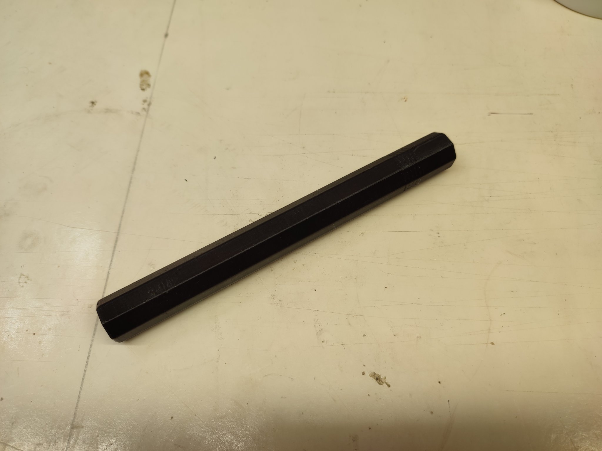 Hộp bút chì hình bát giác bảo vệ mực tre 2