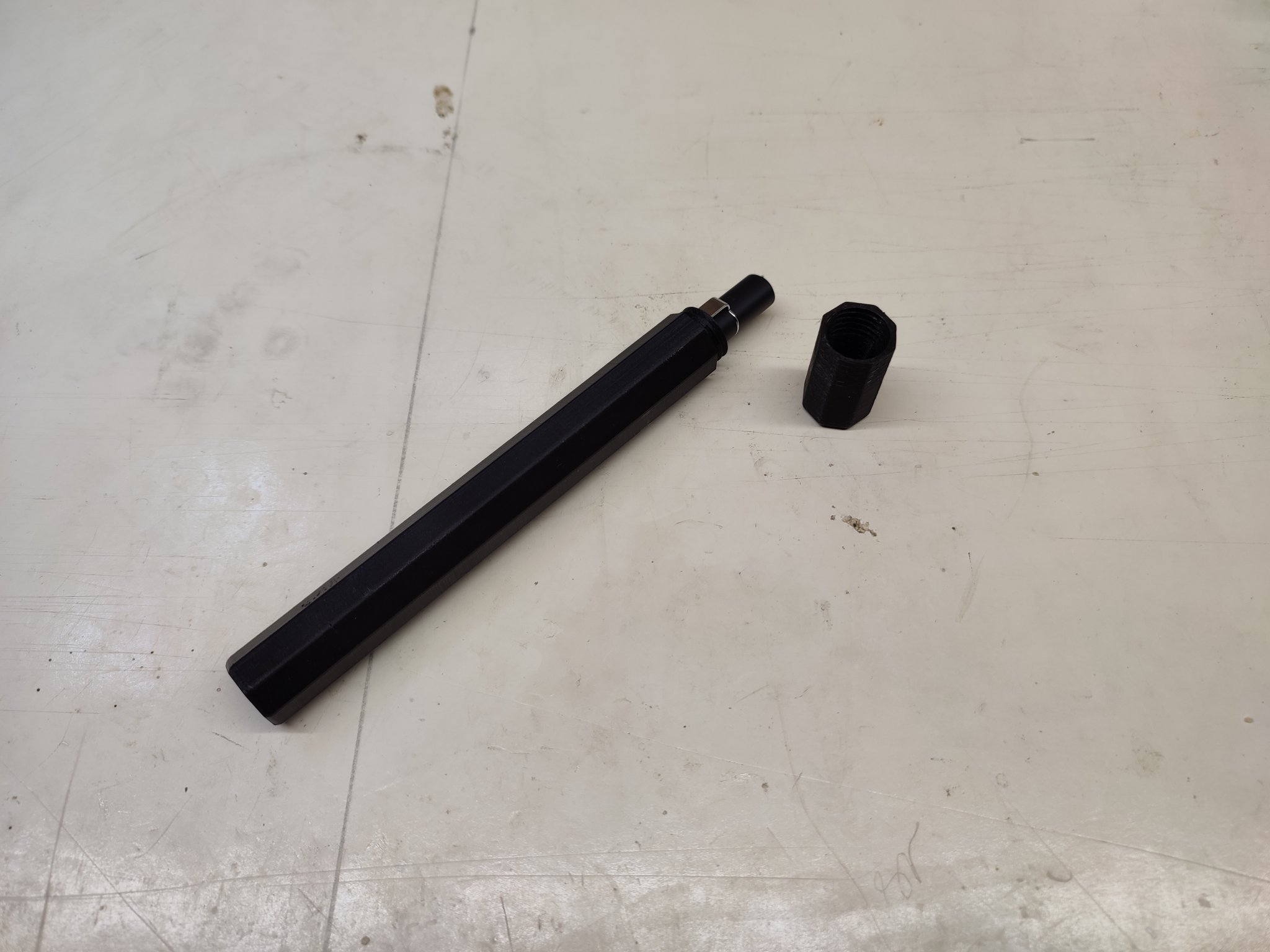 Hộp bút chì hình bát giác bảo vệ mực tre 2