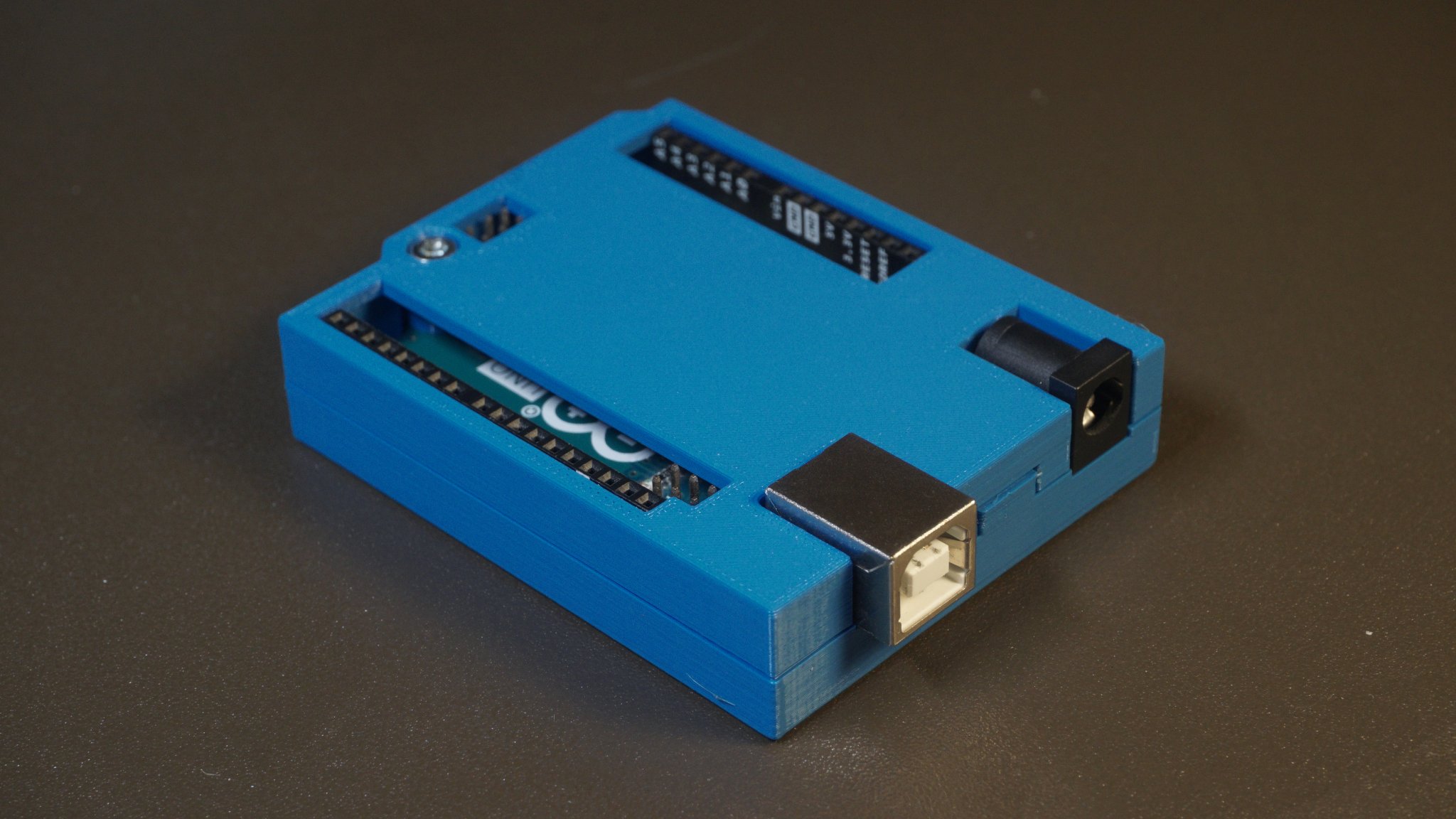 Vỏ Arduino Uno mỏng với giá đỡ breadboard