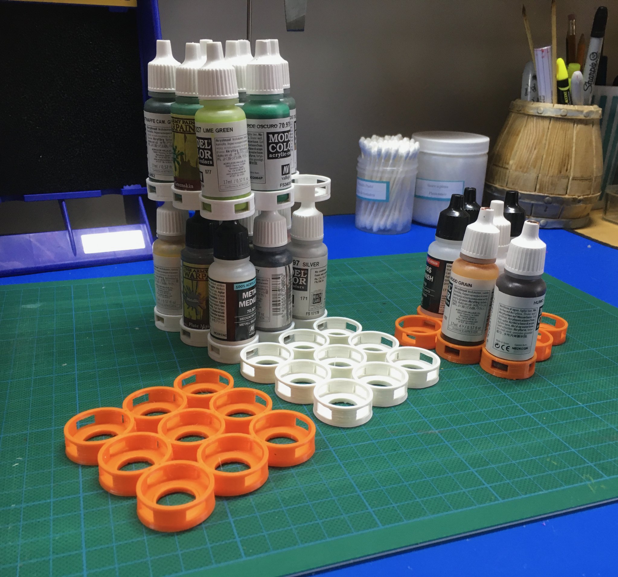 Giá đỡ chai sơn Vallejo 3x3 cho 9 chai