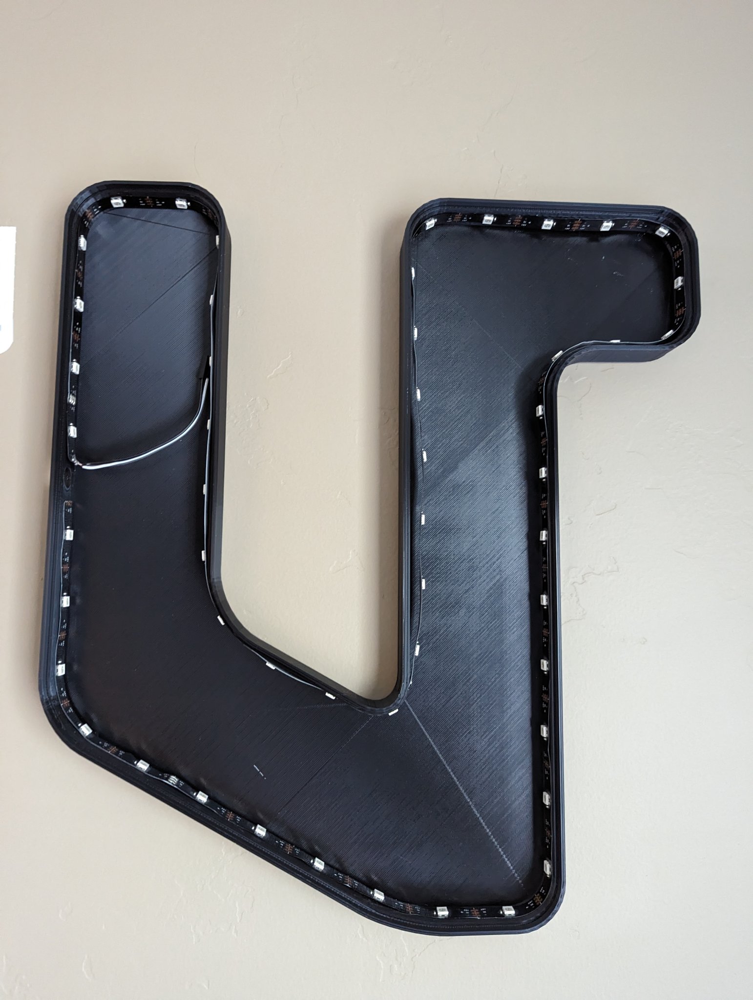 Biển LED Aurebesh chữ MAKE phong cách Star Wars