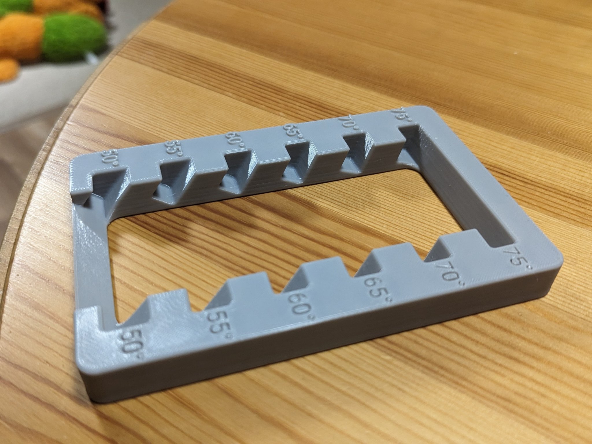 Giá đỡ điện thoại Pixel 7 cho quay video leo núi trong nhà