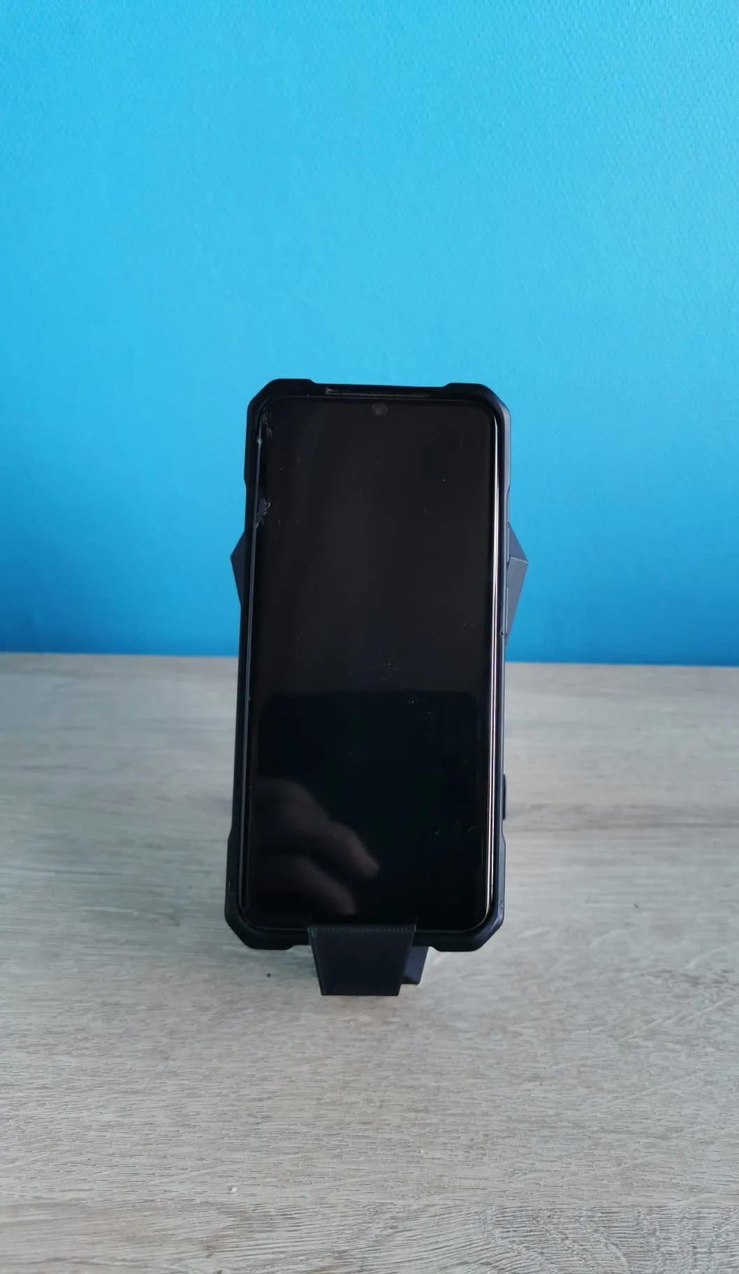 Giá đỡ điện thoại hình bộ xương hài hước