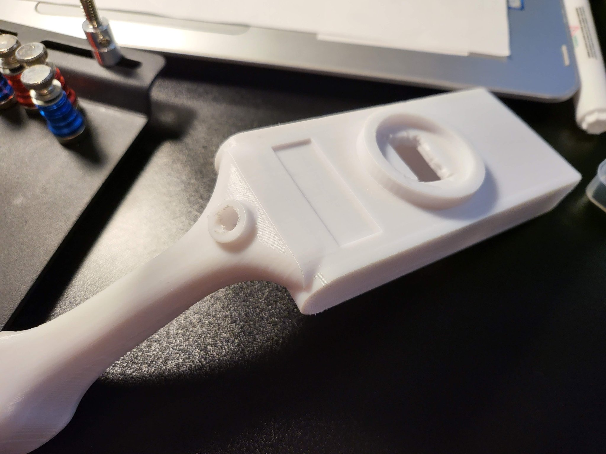 Súng portal của Rick Sanchez với thiết kế có đèn