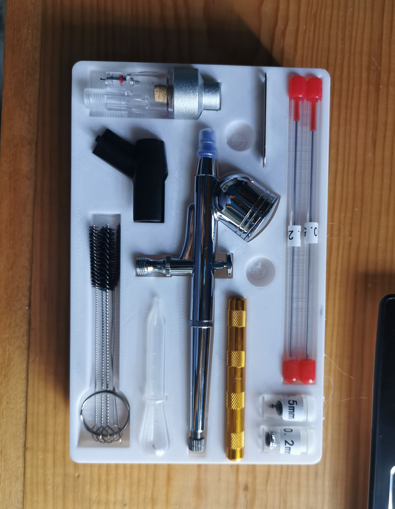 Khay tổ chức cho bộ phun sơn giá rẻ từ Amazon