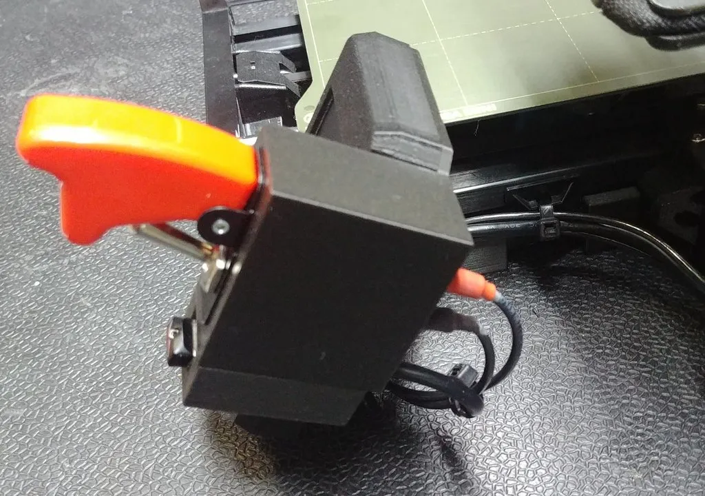 Công tắc bật tắt tên lửa và cổng USB cho màn hình Prusa Mini