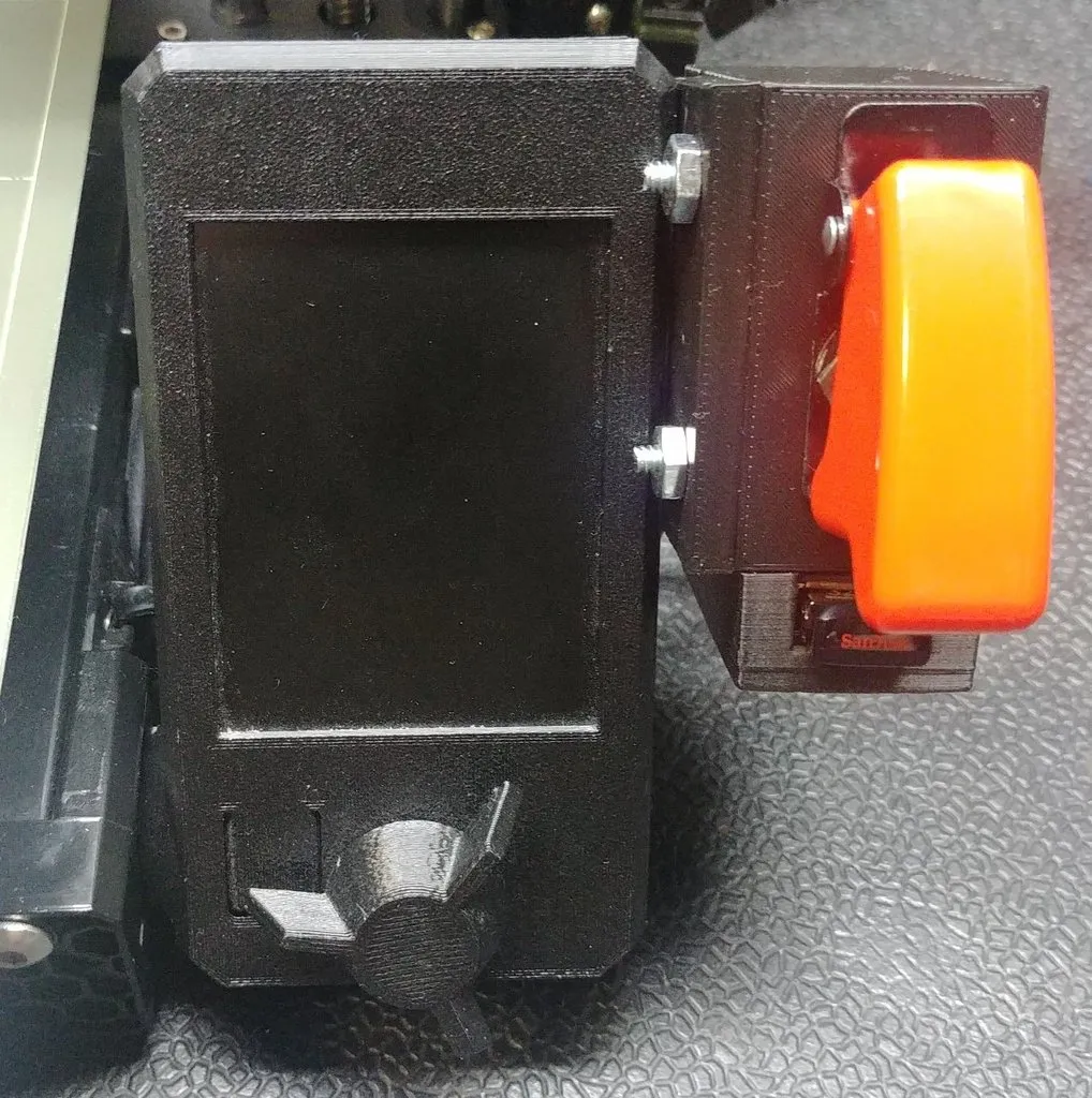 Công tắc bật tắt tên lửa và cổng USB cho màn hình Prusa Mini