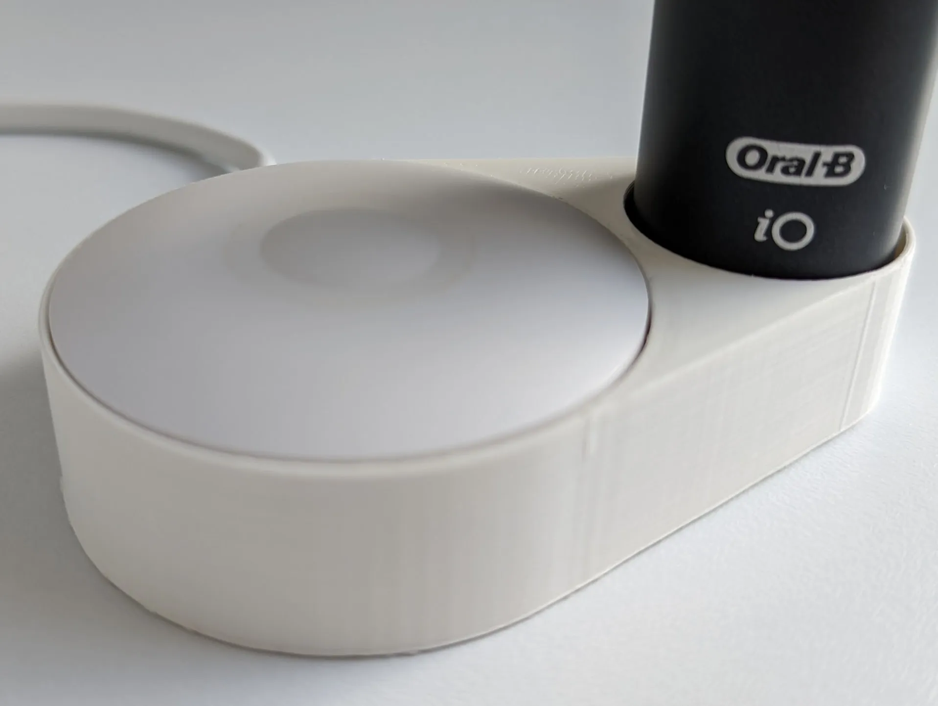 Giá đỡ sạc đơn giản cho bàn chải đánh răng Oral-B iO