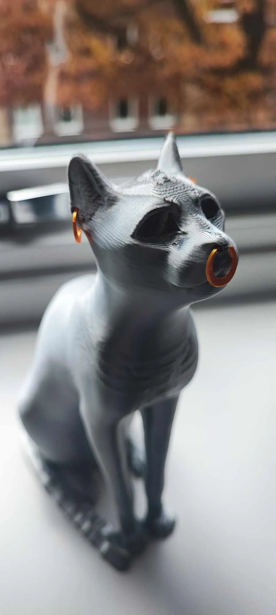 Bản sao tượng mèo Gayer-Anderson không cần hỗ trợ