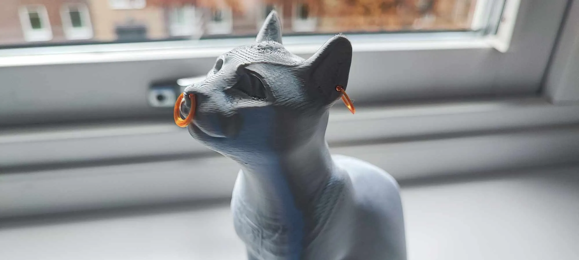 Bản sao tượng mèo Gayer-Anderson không cần hỗ trợ