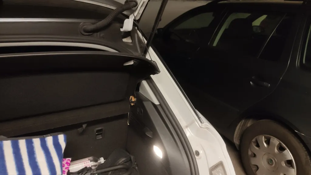 Nắp che hàng hóa Audi A1 cho xe hơi