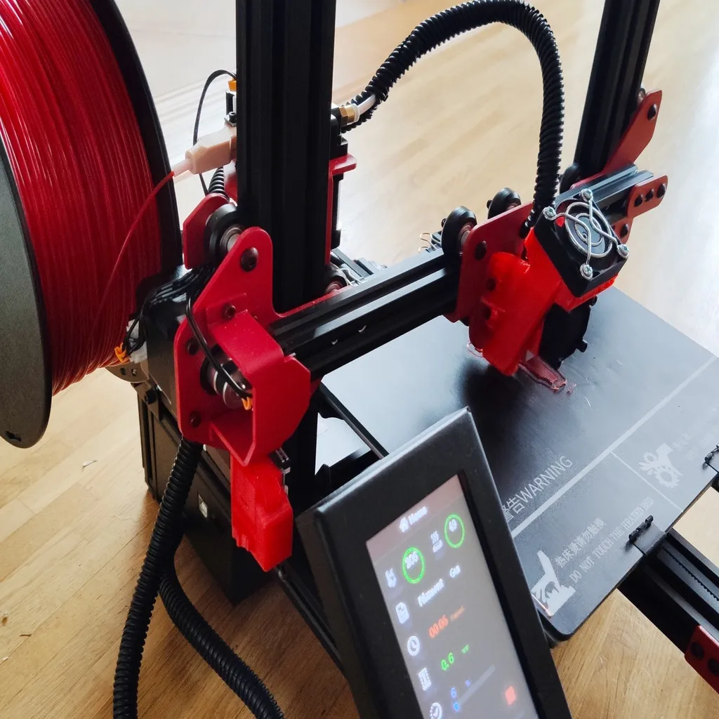 Máy in 3D Alfawise U30 Pro với linh kiện bổ sung cần thiết