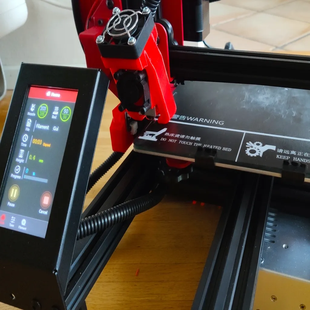 Máy in 3D Alfawise U30 Pro với linh kiện bổ sung cần thiết