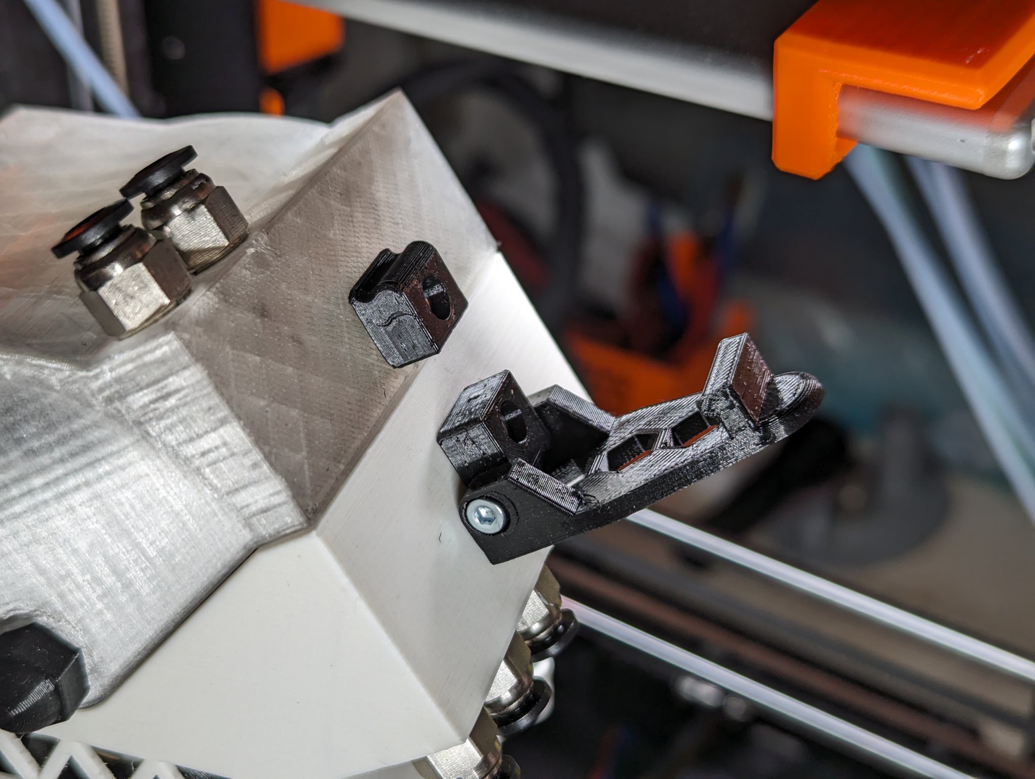 Khóa nhanh và thanh thay thế cho bộ đệm MMU2S