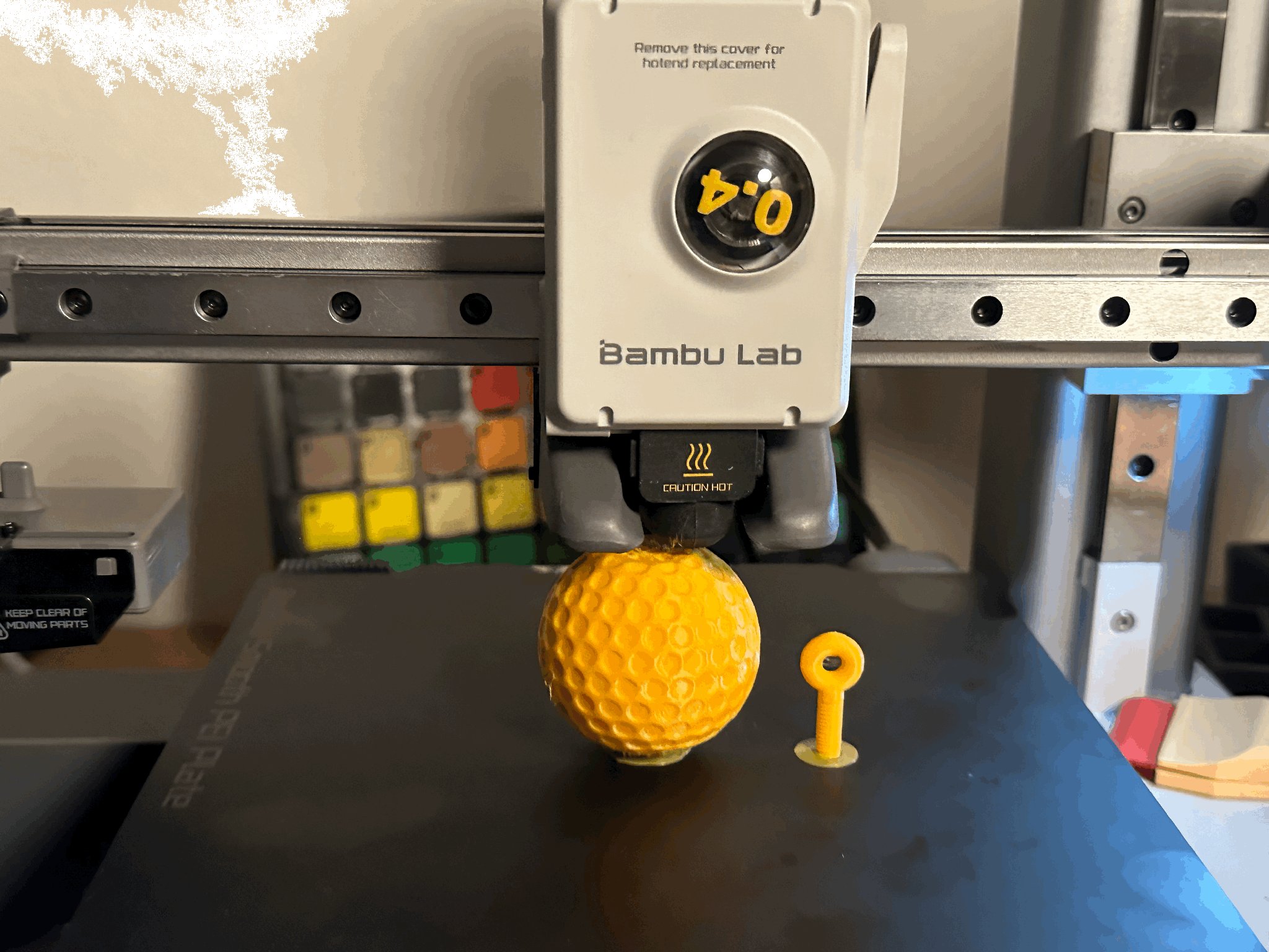 Bóng golf có vòng xoắn dùng làm móc chìa khóa