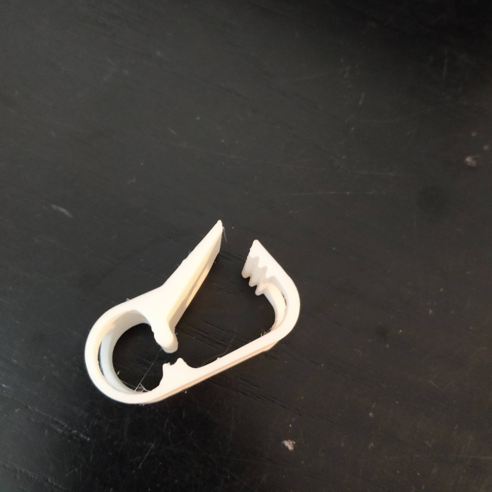 Kẹp ống y tế dễ dàng sử dụng bằng một tay