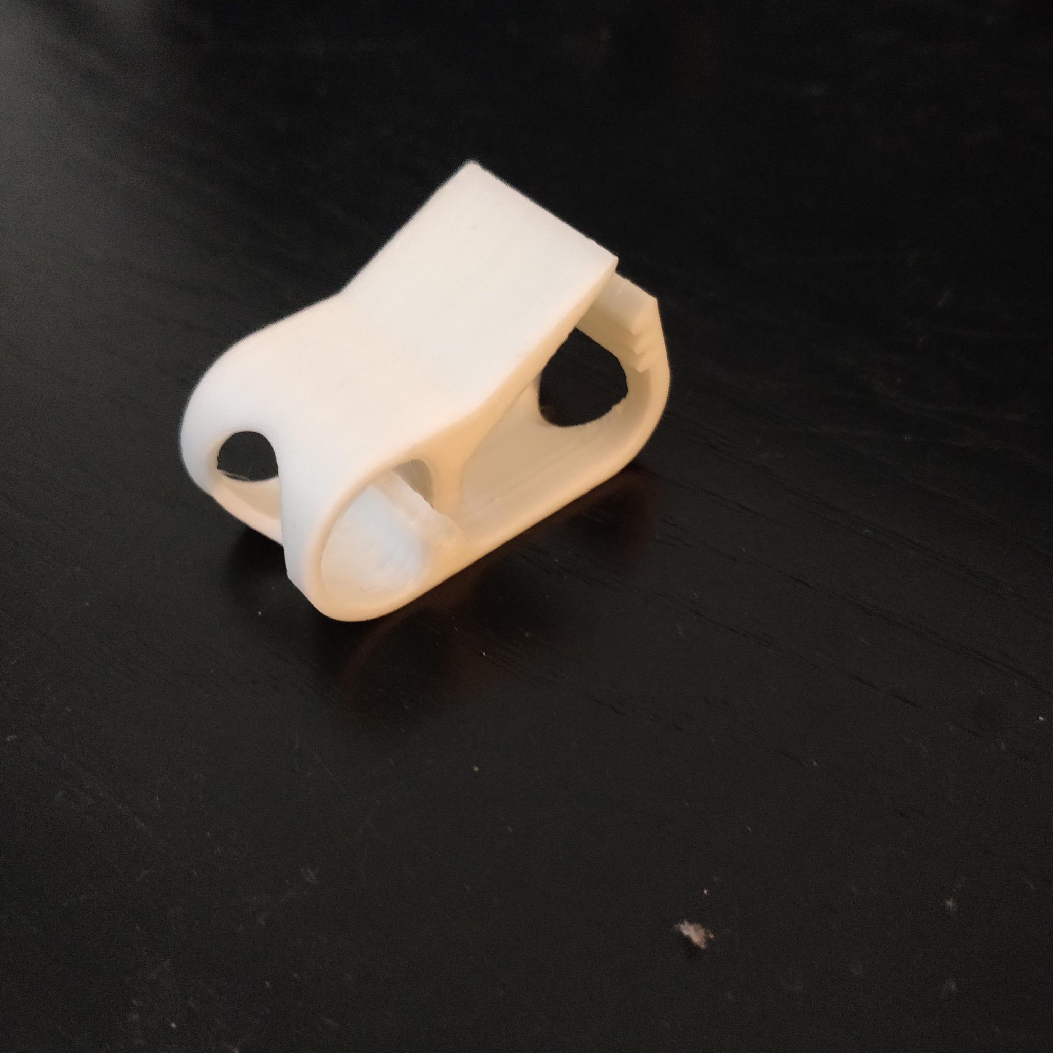 Kẹp ống y tế dễ dàng sử dụng bằng một tay