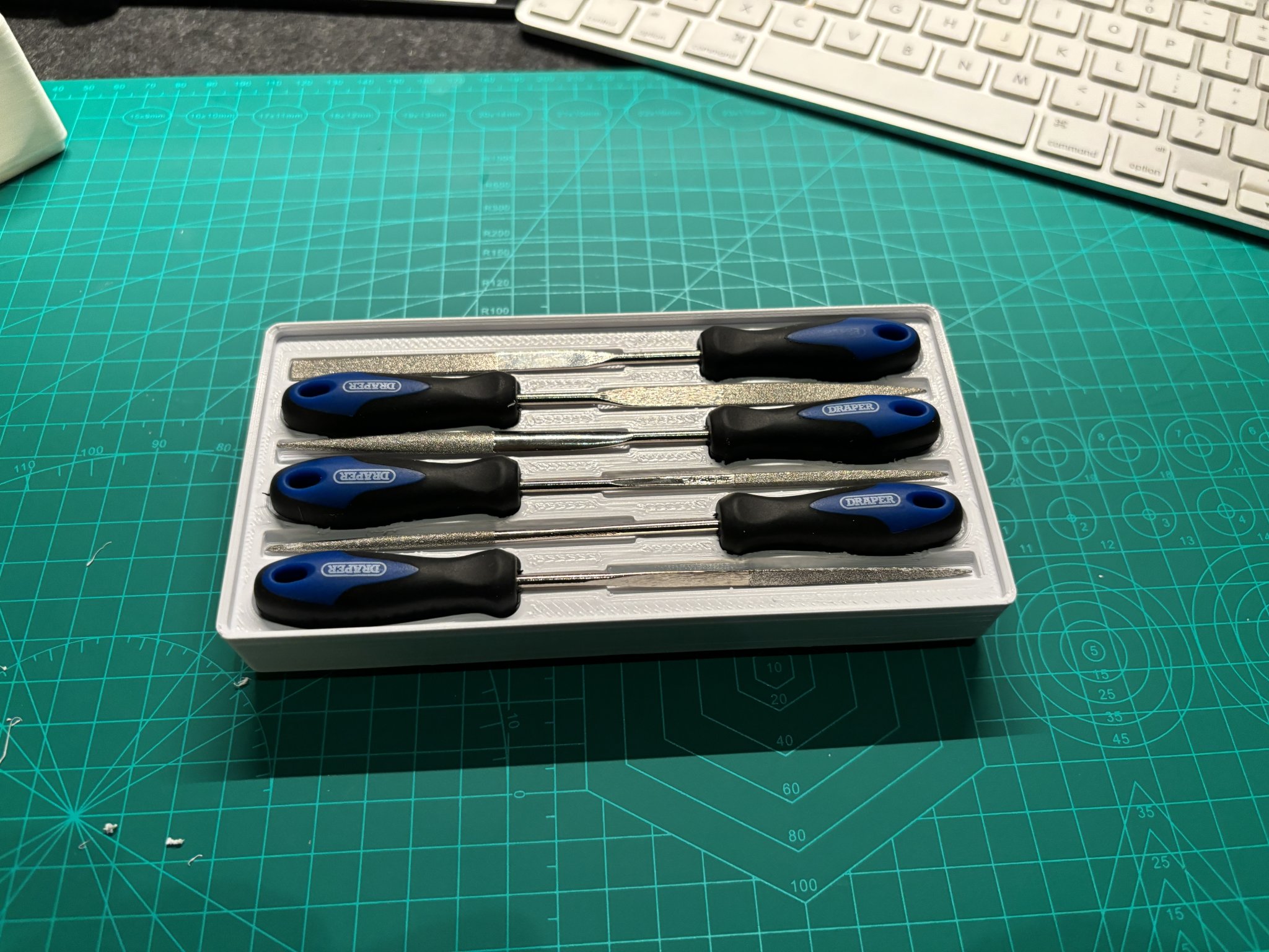 Giá đỡ bộ dụng cụ file kim Diamond Draper 6 món 4x2 Gridfinity