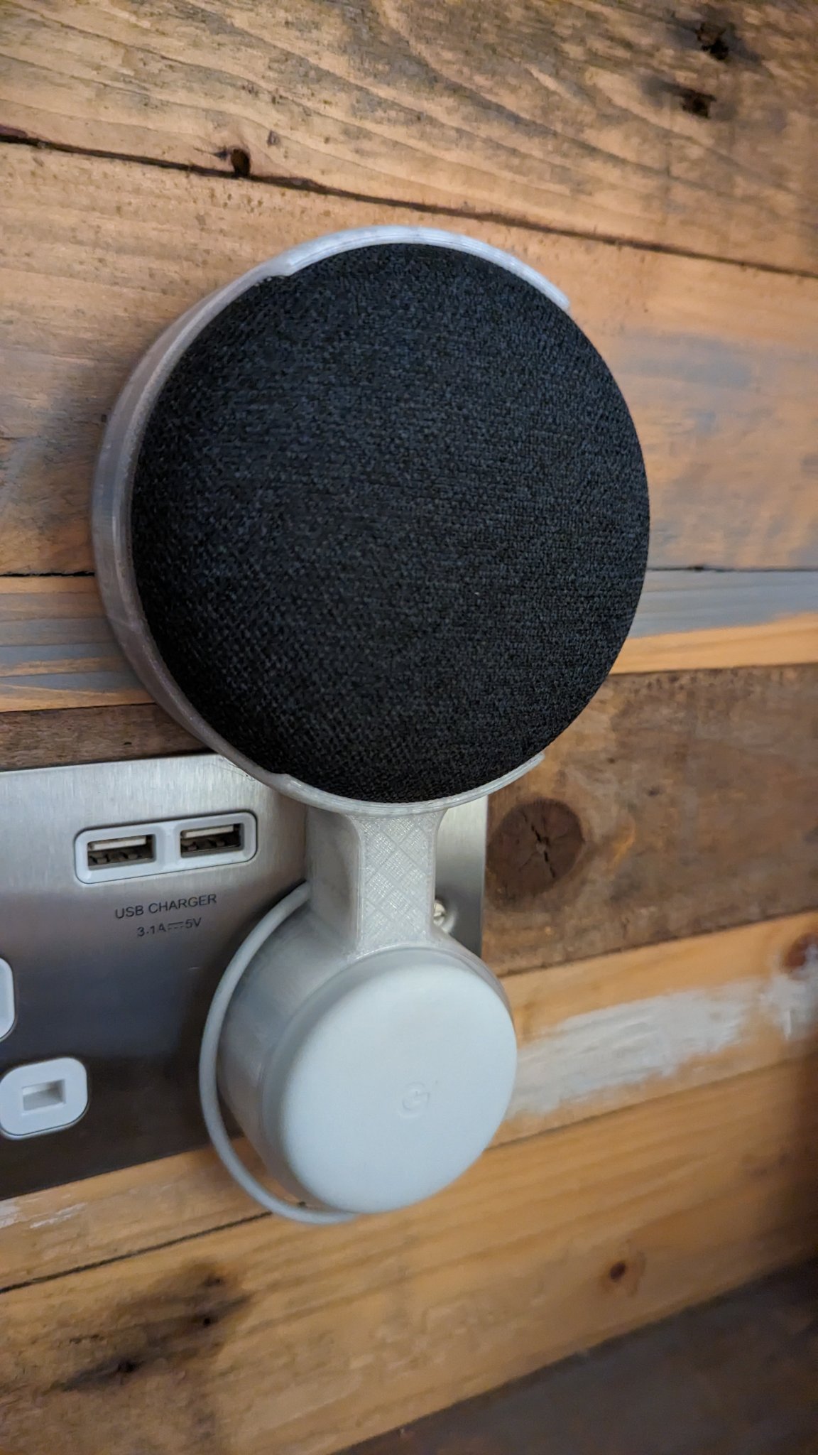 Giá đỡ Google Mini cho ổ cắm loại UK