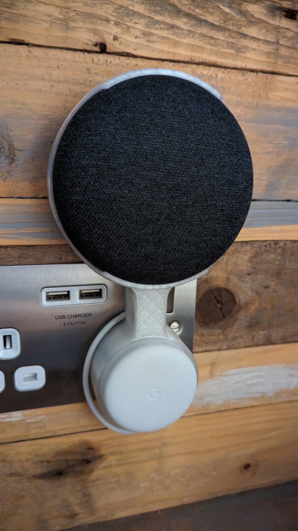 Giá đỡ Google Mini cho ổ cắm loại UK