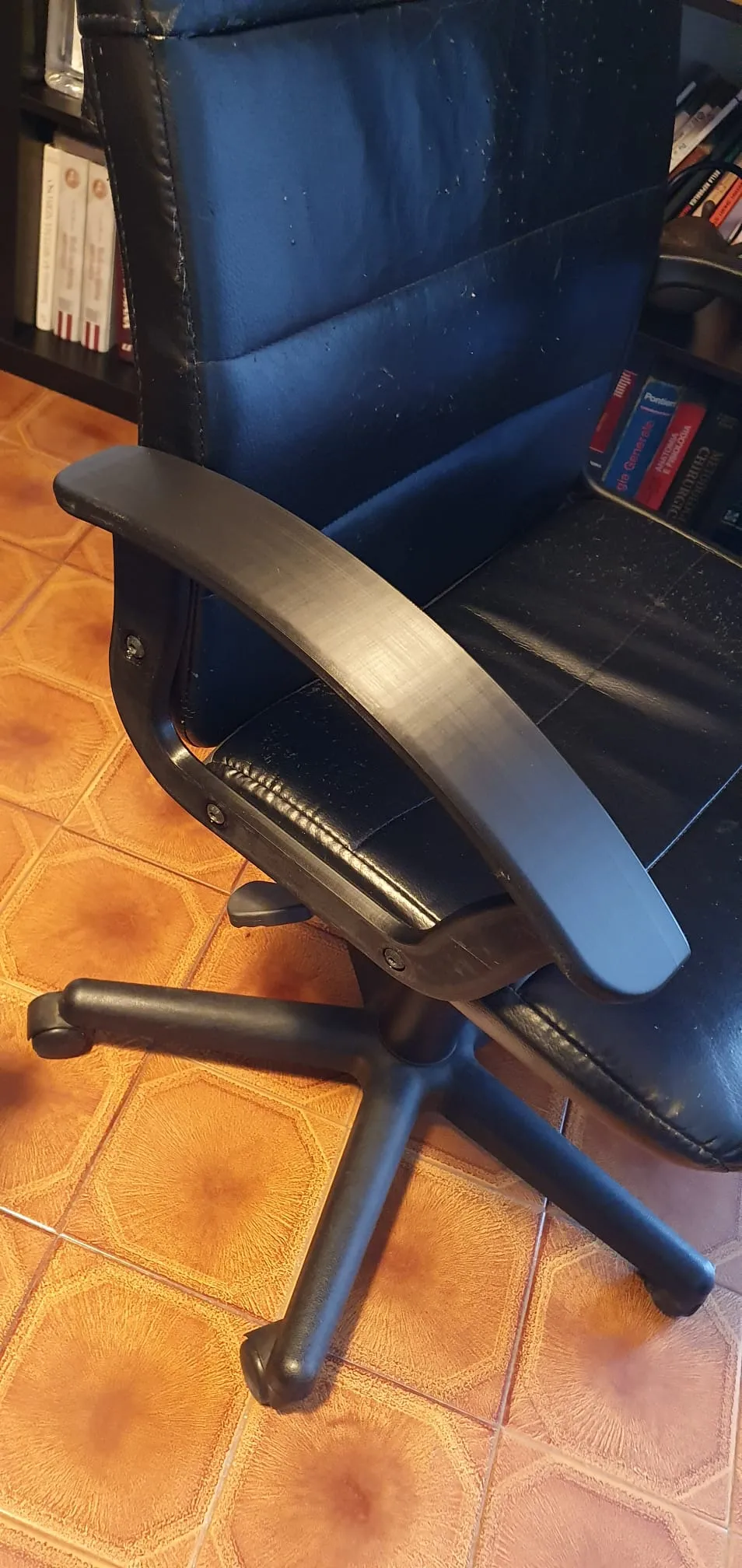 Thay thế tay vịn cho ghế văn phòng IKEA RENBERGET