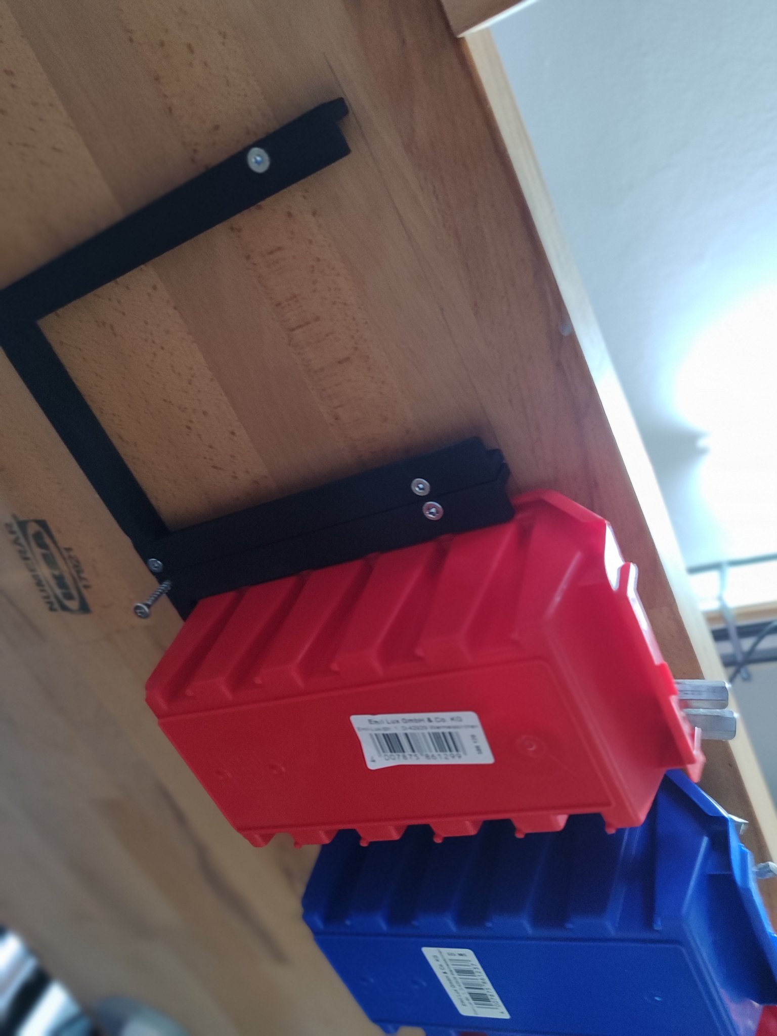 Giá đỡ lắp dưới bàn cho hộp lưu trữ OBI