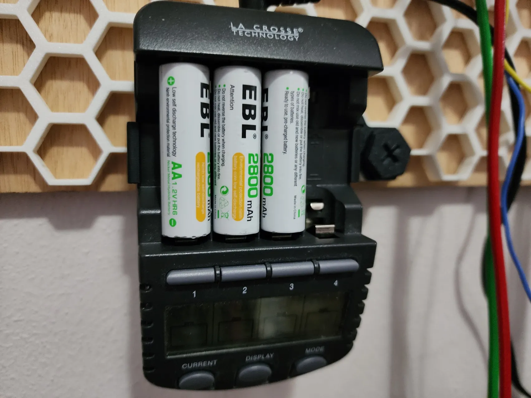 Giá đỡ HSW cho bộ sạc pin BC-1000 La Crosse