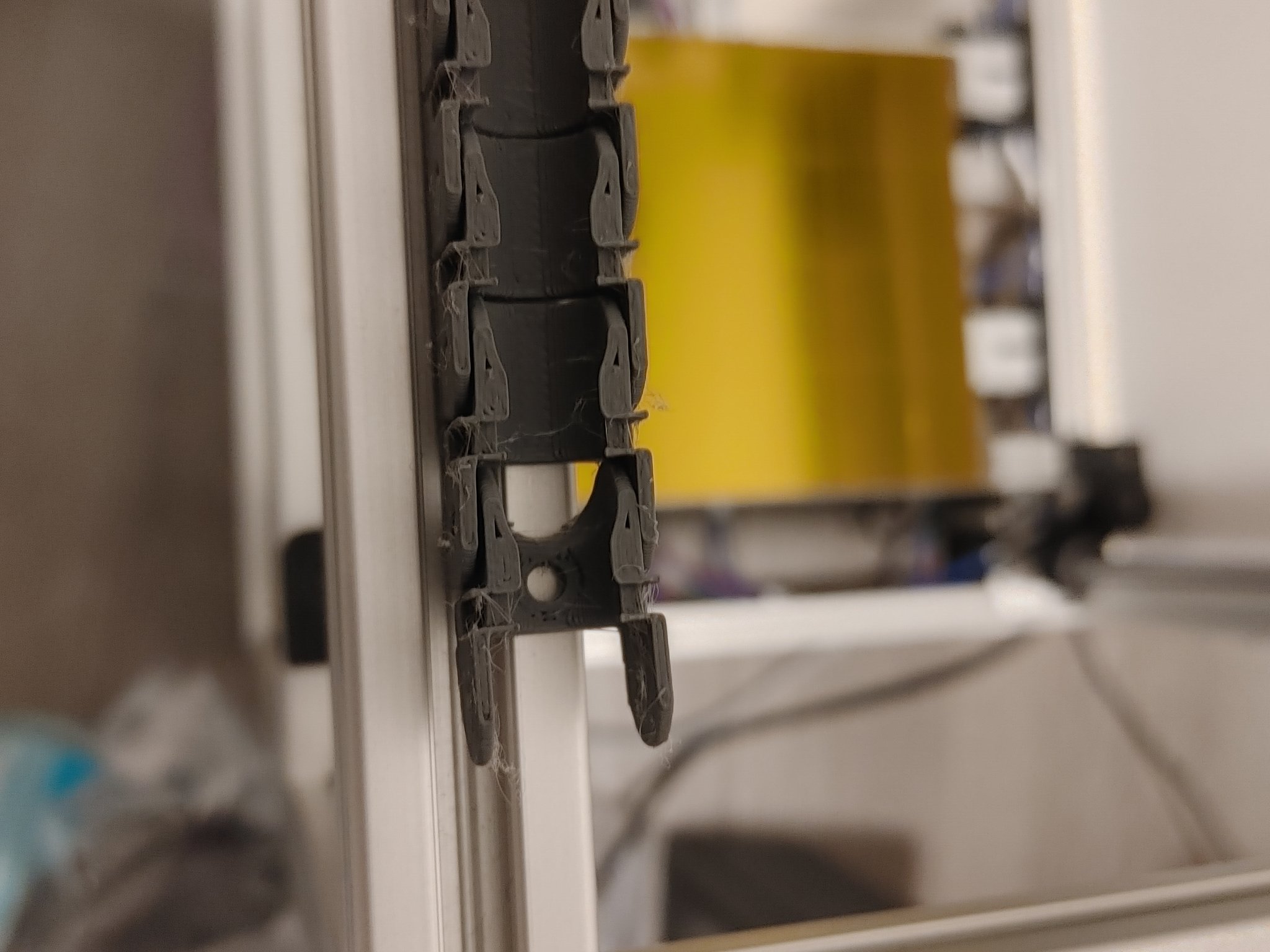 Dây kéo hoàn toàn tham số với lỗ gắn M3