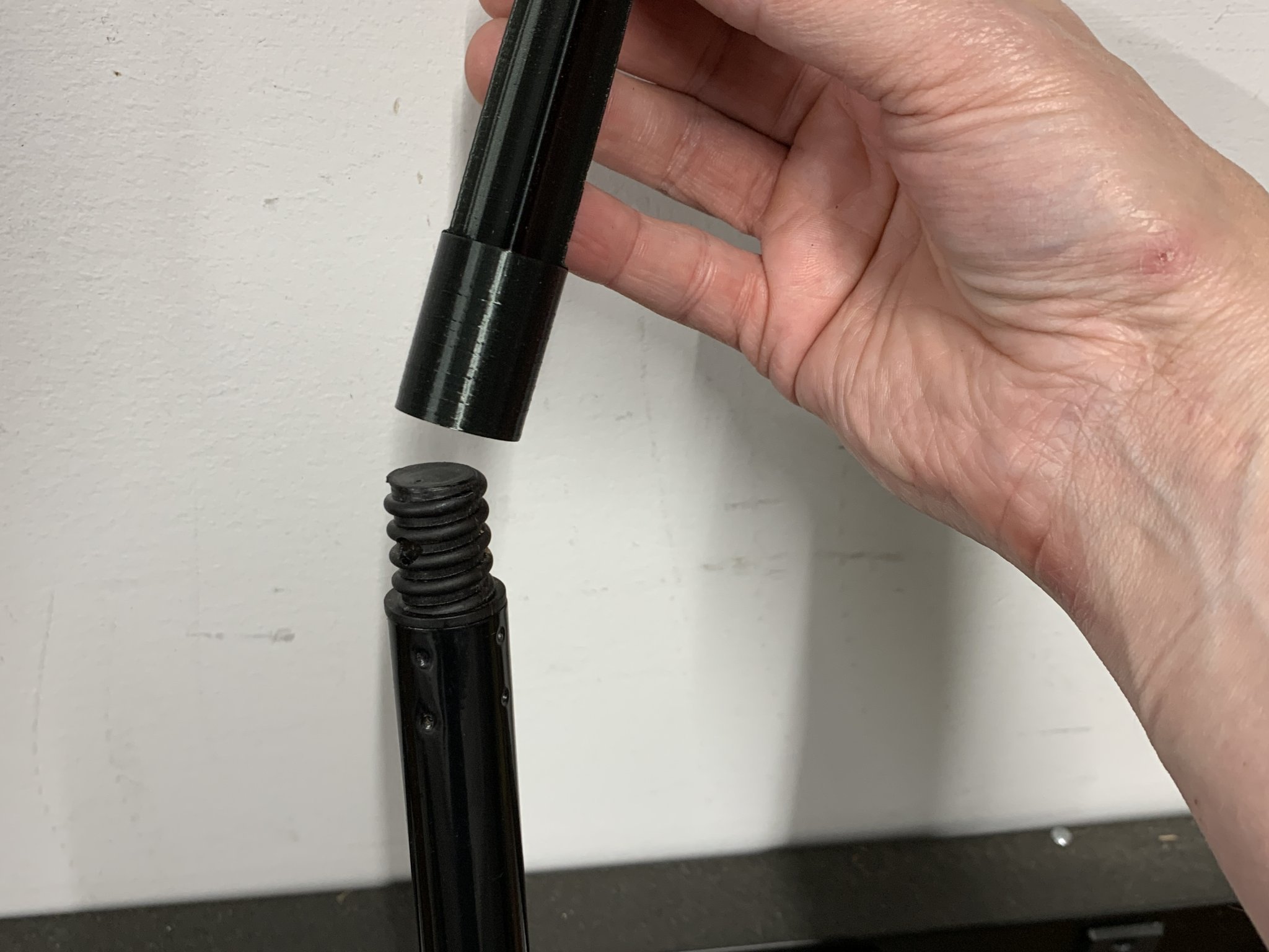 Cọc với ren cái ACME 3/4" - đầu mũi nhọn cho gậy chổi