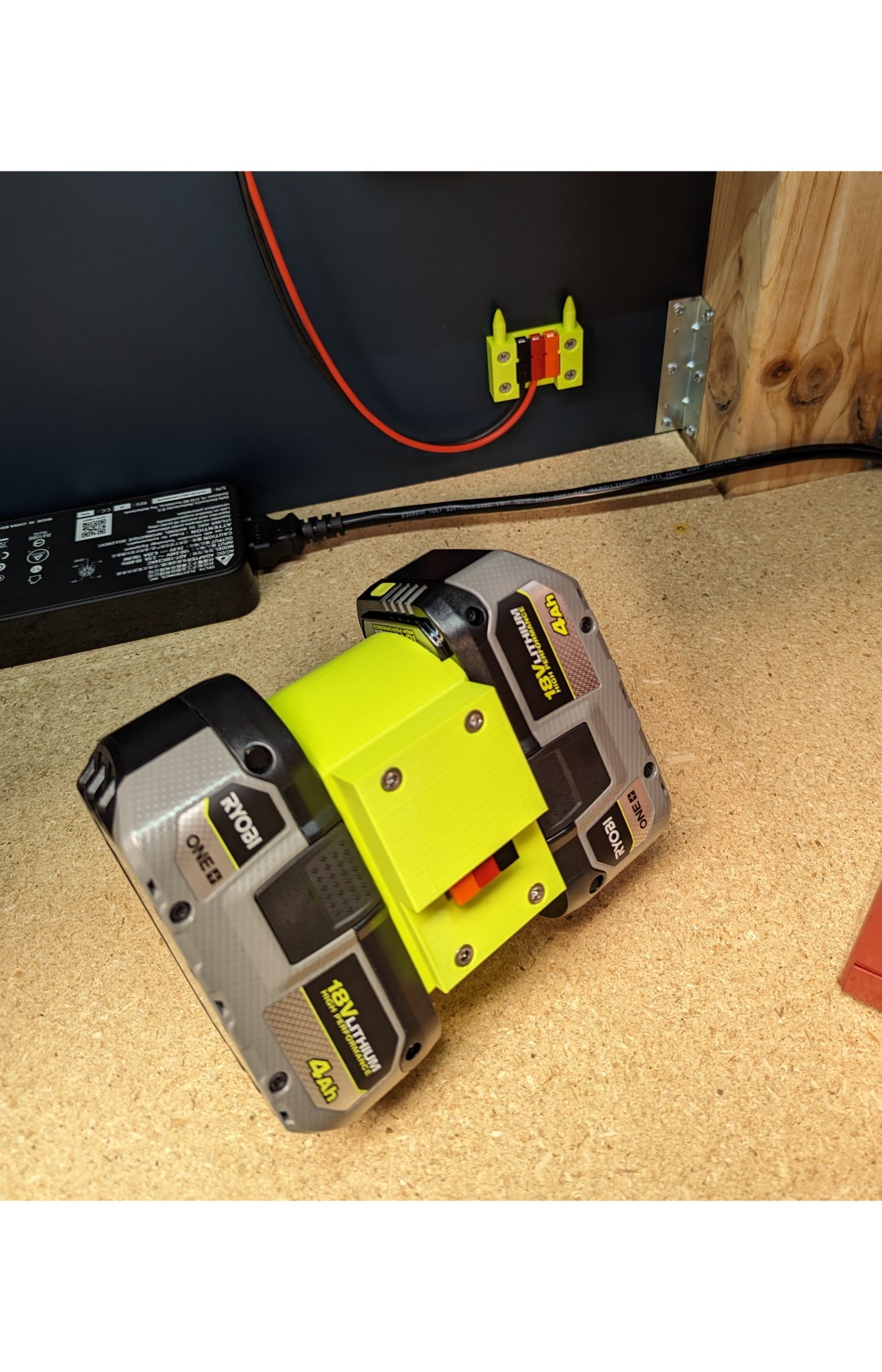 Giá đỡ pin đôi tương thích với Ryobi 18v